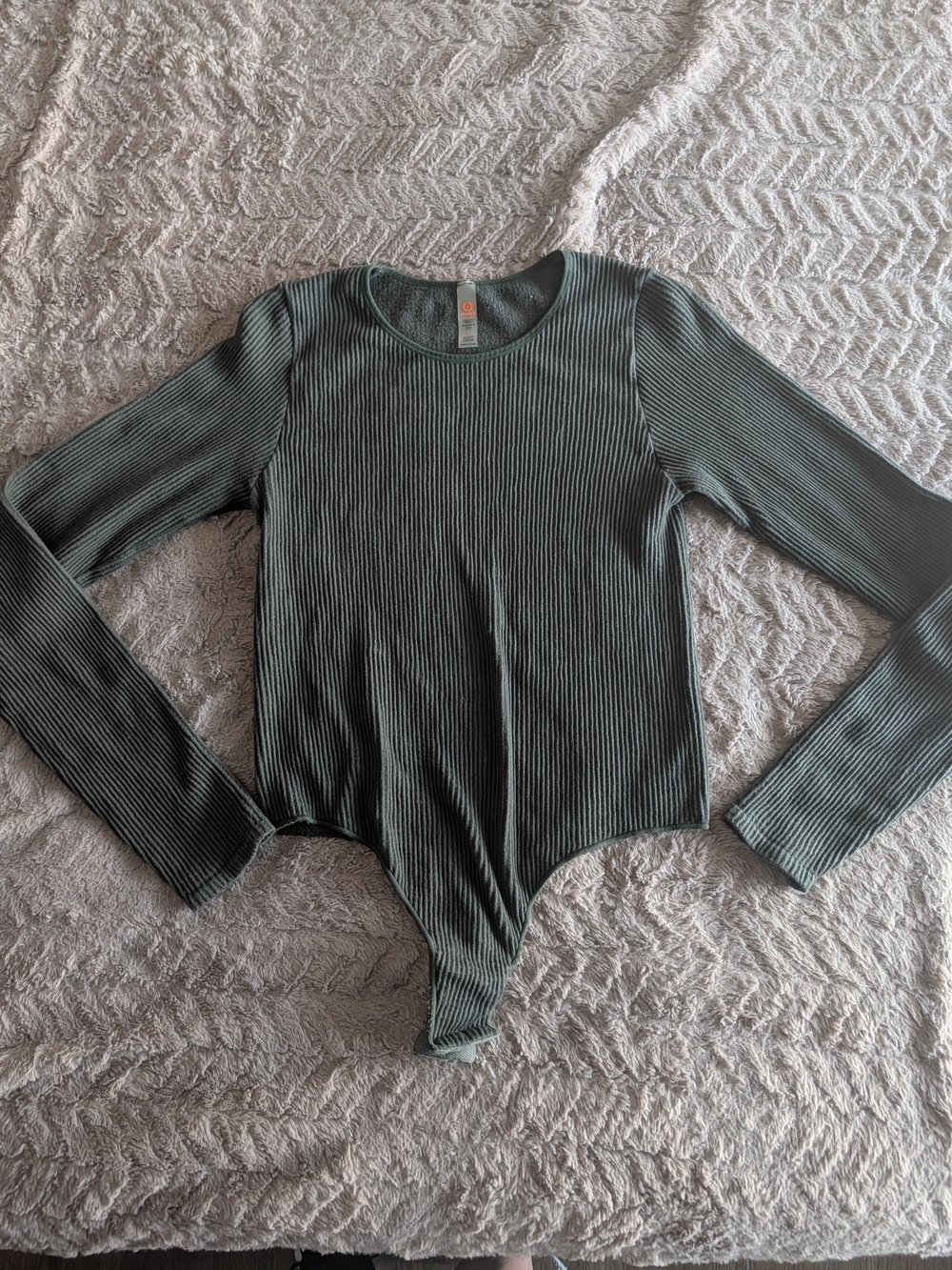 Mono B Ribbed Long-Sleeve Bodysuit in Olive